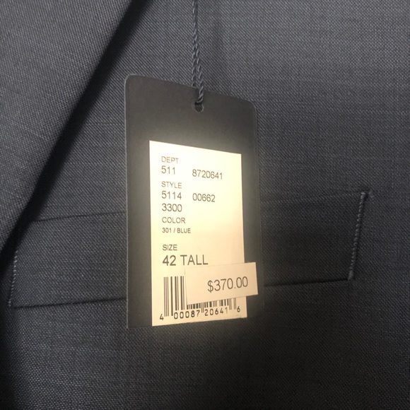 Brand new men’s Daniel Hechter suit. - Picture 8 of 8